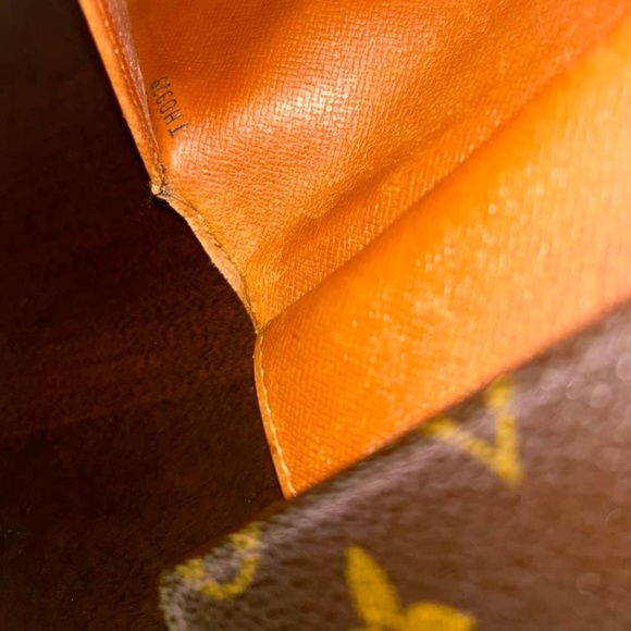 Authentic Louis Vuitton Port Trésor Monogram Snap Wallet - Picture 8 of 9